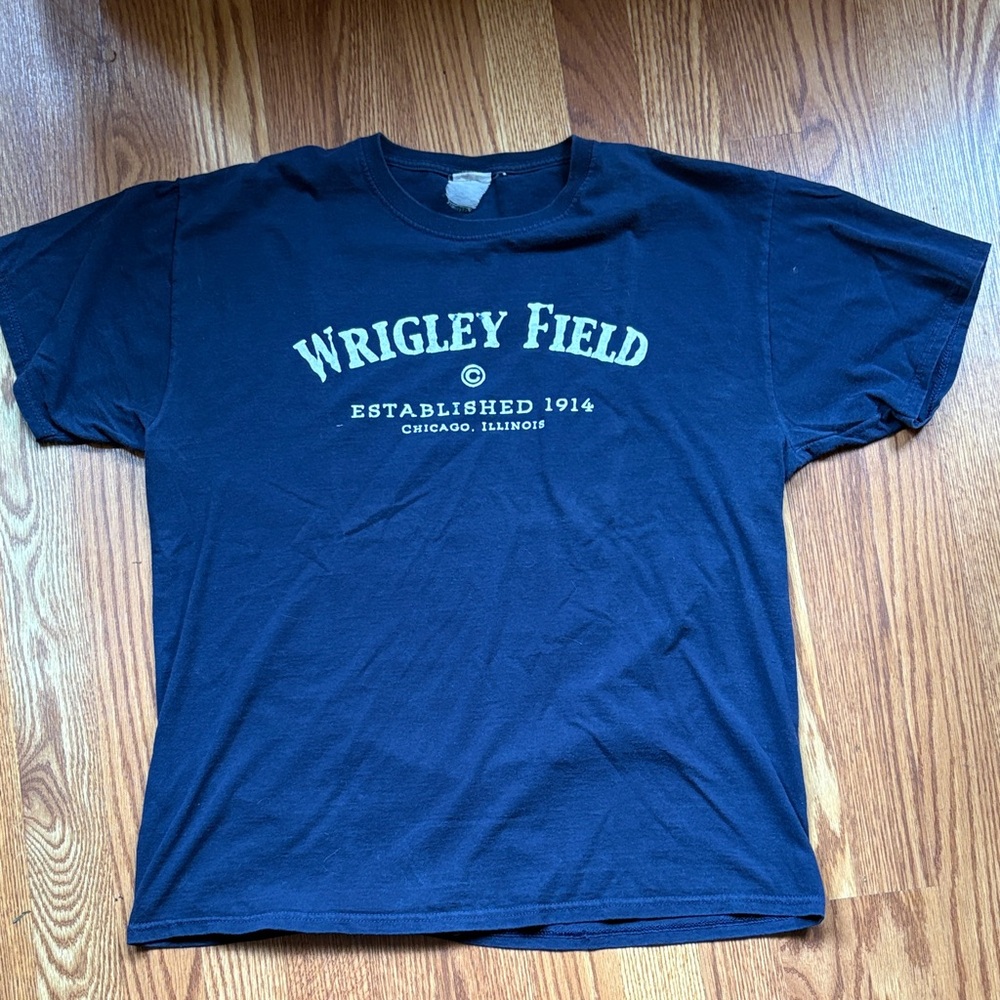Wrigley Field Navy Graphic Tee - Mens